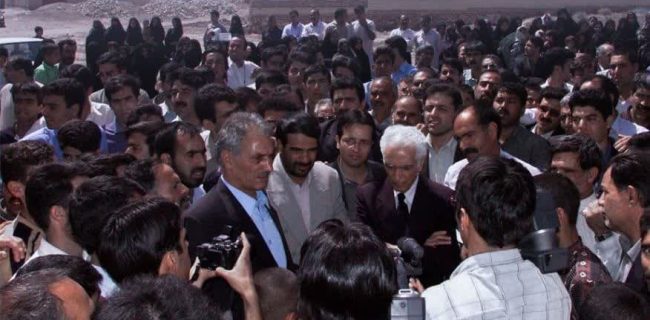 پیکر اسلامی ندوشن ۳۰ آبان به یزد میآید پیکر اسلامی ندوشن ۳۰ آبان به یزد میآید