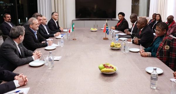 حضور ایران در بریکس میتواند تاثیرگذاری ابزار تحریمهای غیرمنصفانه را کاهش دهد حضور ایران در بریکس میتواند تاثیرگذاری ابزار تحریمهای غیرمنصفانه را کاهش دهد